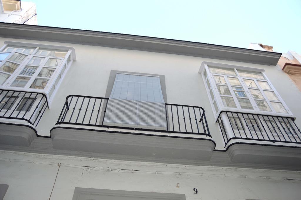 Apartamento 19 Dias Y Muchas Noches Cadiz Exterior photo