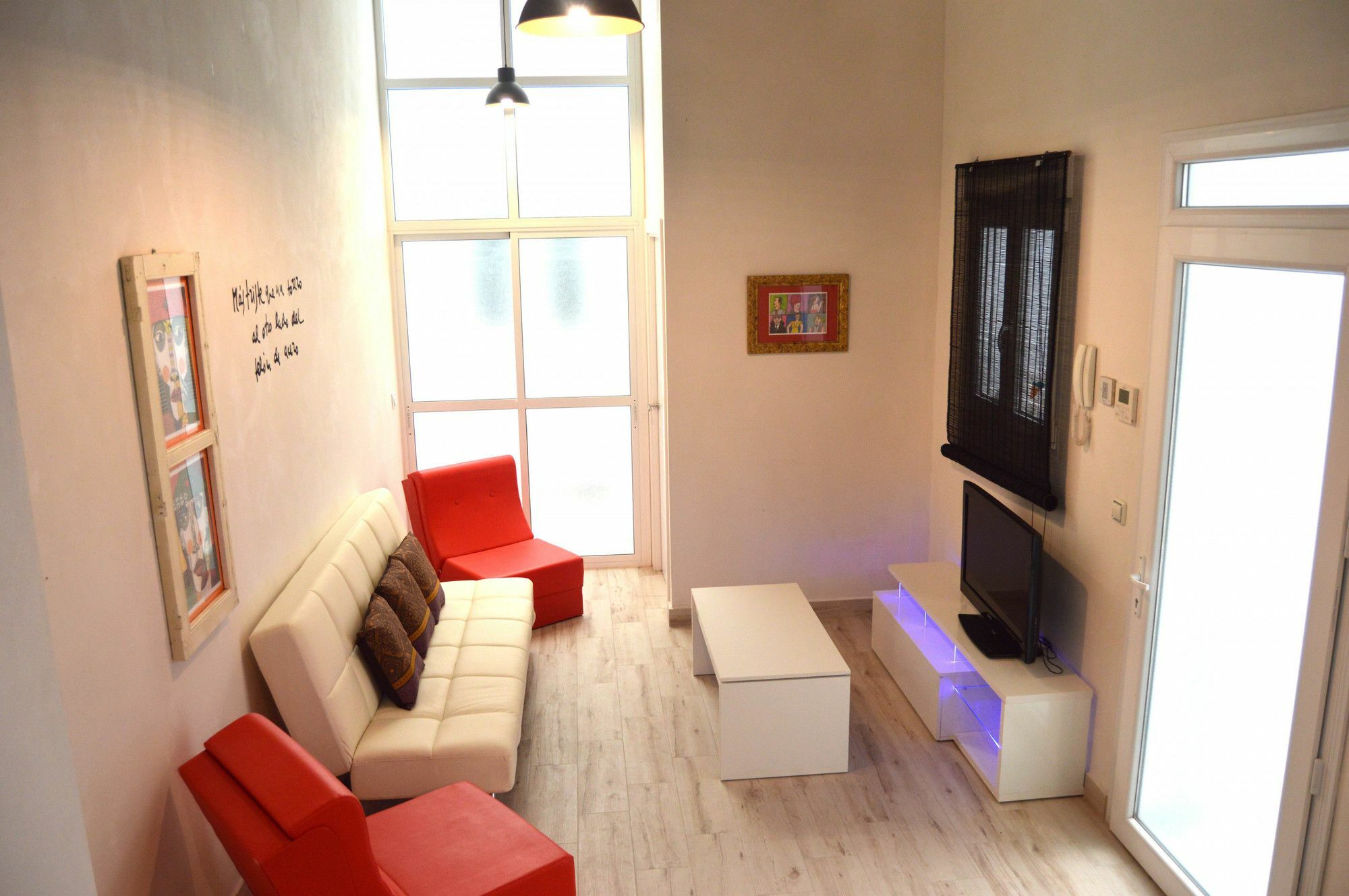 Apartamento 19 Dias Y Muchas Noches Cadiz Exterior photo