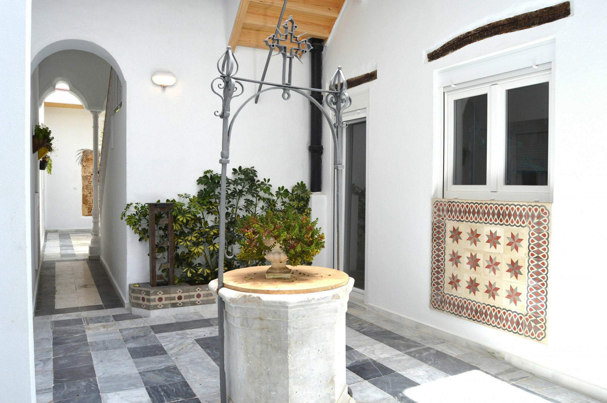 Apartamento 19 Dias Y Muchas Noches Cadiz Exterior photo