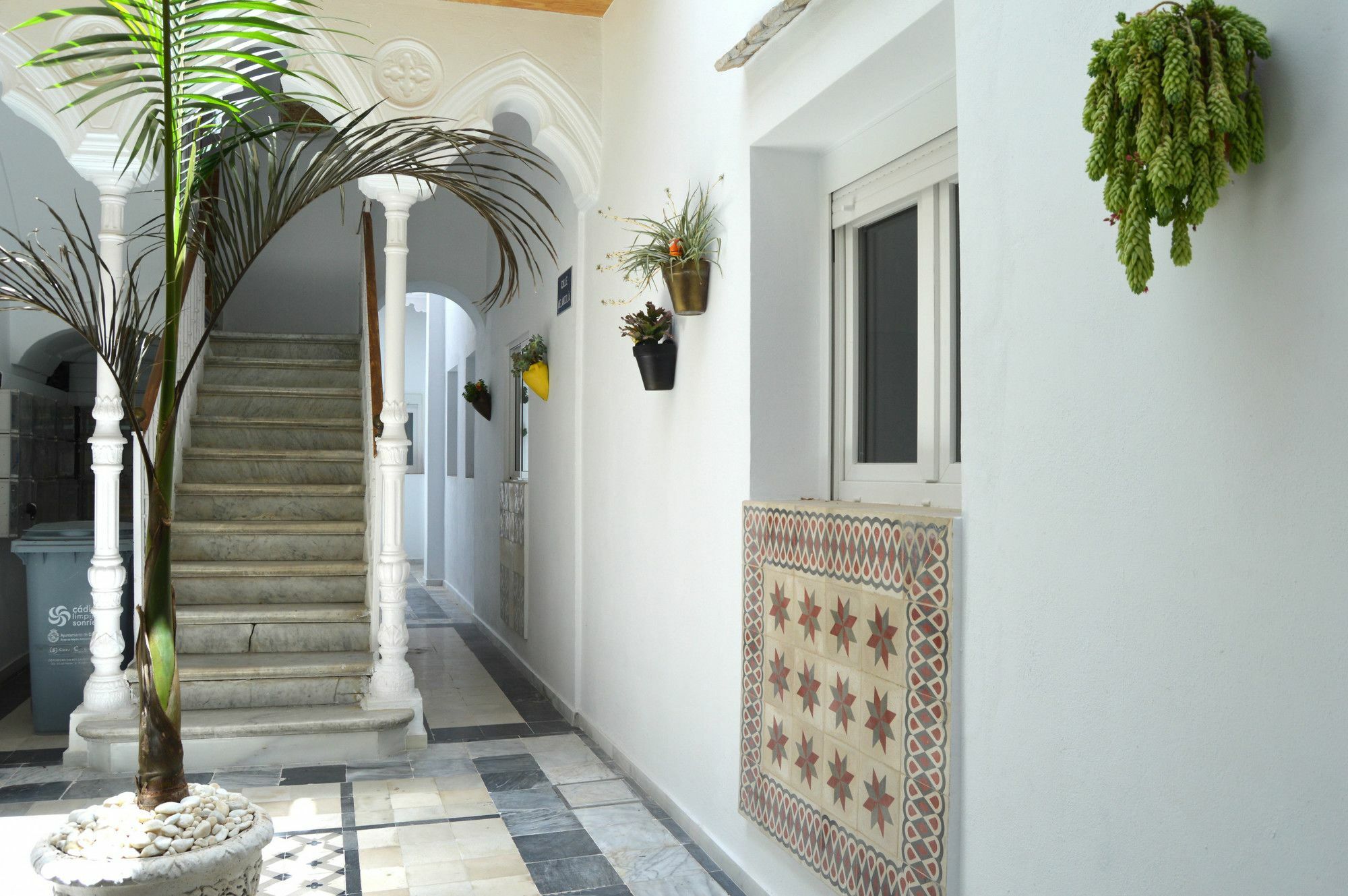 Apartamento 19 Dias Y Muchas Noches Cadiz Exterior photo